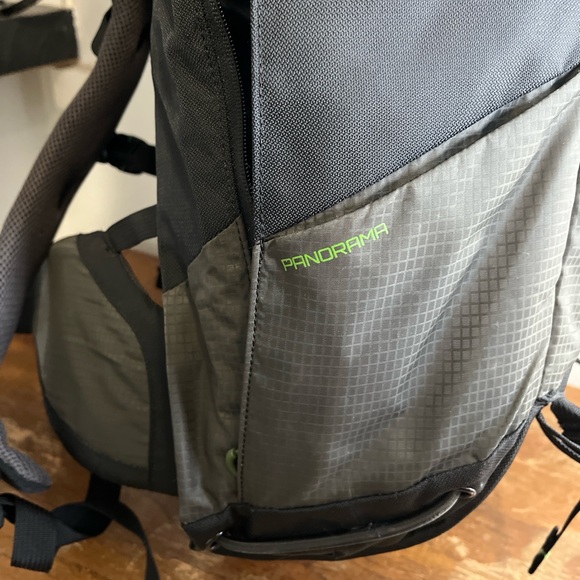 MindShift Gear rotation180° Panorama Camera Adventure Backpack (Charcoal) - Picture 10 of 14